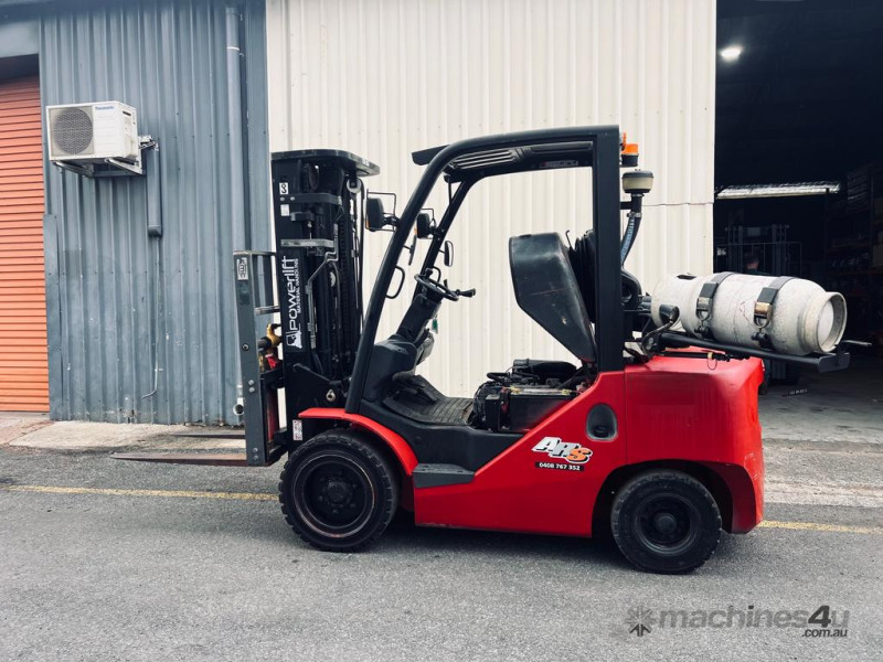 Used Low Hour 3000kg LPG Forklift